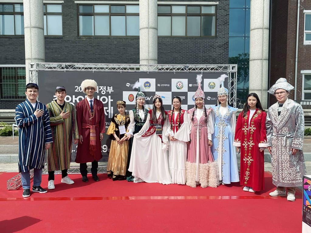 Два фильма туркменских режиссеров показали на кинофоруме в Южной Корее