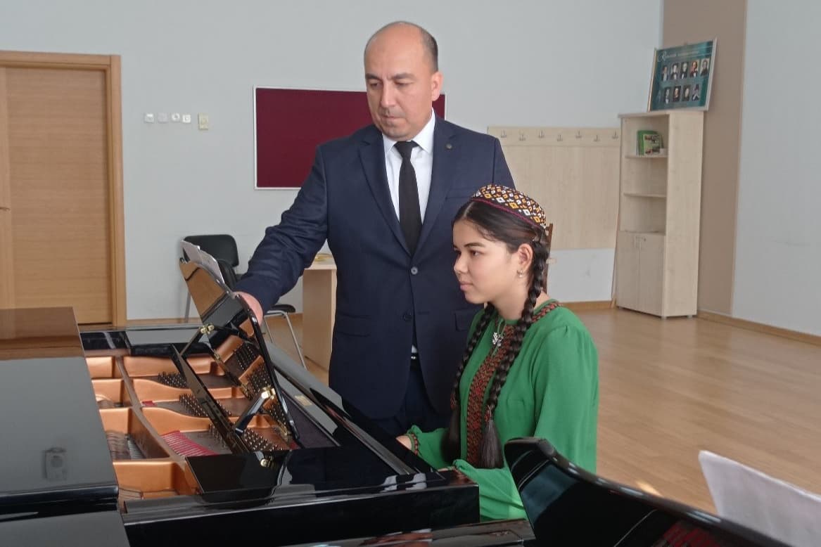 Aynur Otuzova and Jeyhun Babayev became the winners of the II All-Russian Competition of Young Pianists