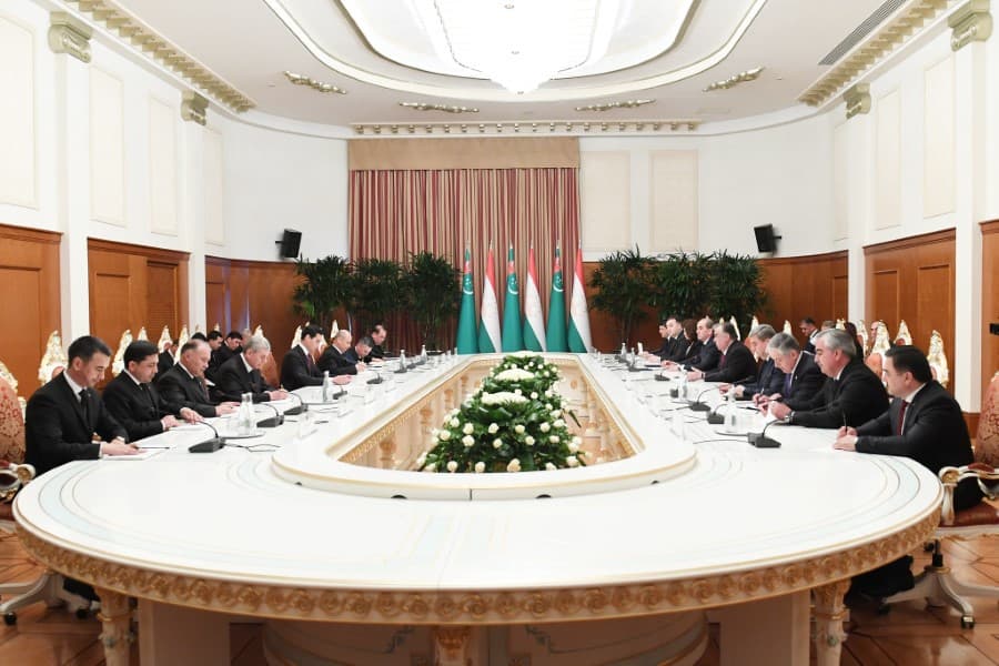turkmenistan-i-tadzhikistan-prinyali-deklaraciyu-ob-uglublenii-strategicheskogo-partnerstva
