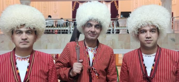 Turkmen Bakhshi won the international festival in Uzbekistan
