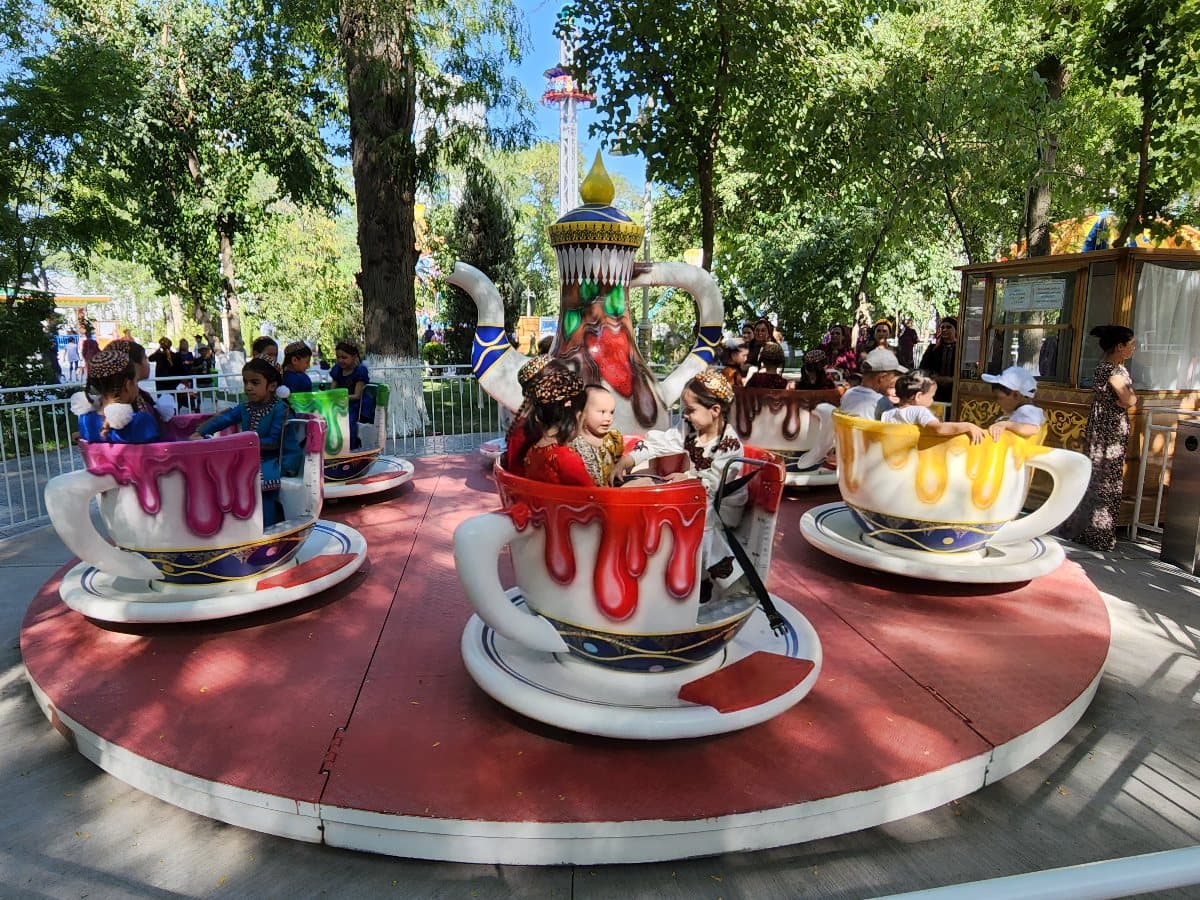 holiday-children-organized-ashgabat-childrens-fund-turkmenistan