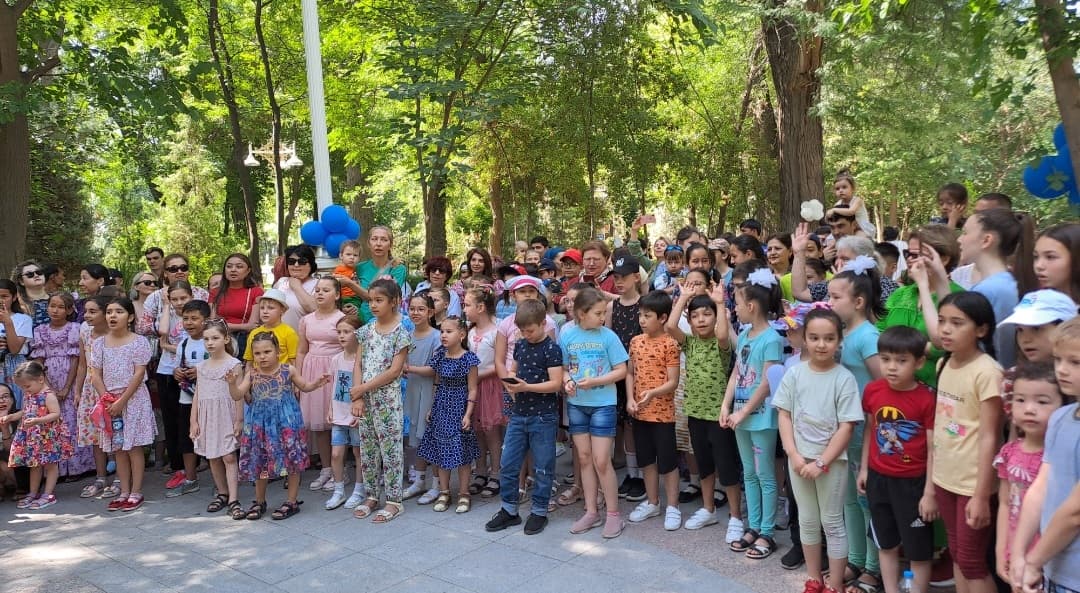 v-ashhabade-prazdnuyut-den-russkogo-yazyka-i-den-rozhdeniya-pushkina