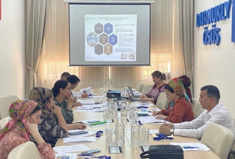 turkmenistan-durmus-hyzmatlaryny-osdurmegin-milli-meyilnamasyny-islap-tayyarlayar