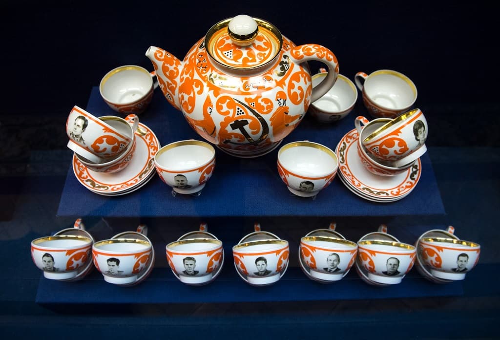 history-one-exhibit-unique-tea-house-cosmonaut-family