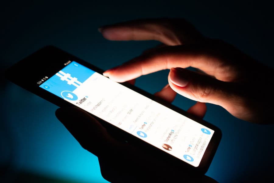 Twitter will share advertising revenue with users
