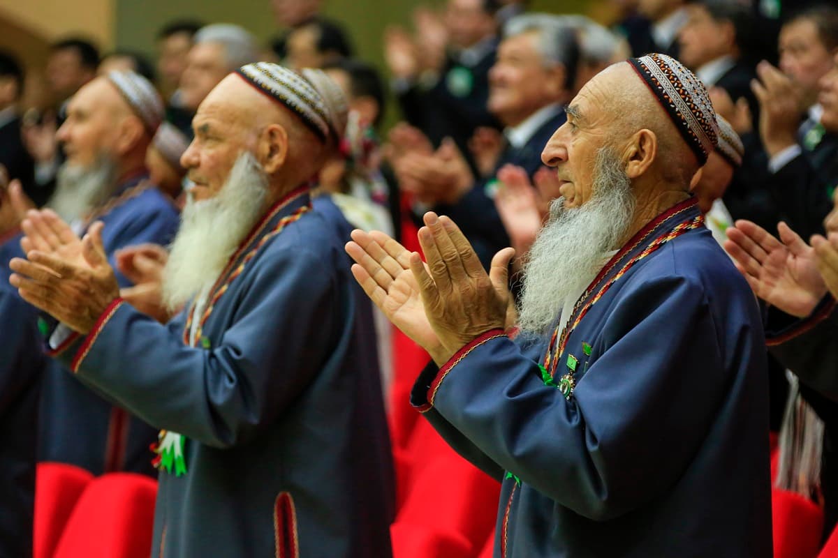 v-turkmenistane-vvedut-personalnye-pensii-za-osobye-zaslugi