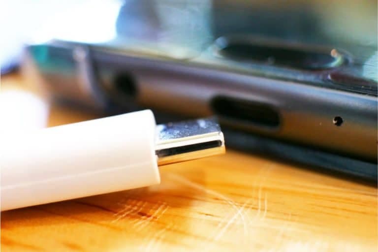 saudis-are-moving-single-port-charging-usb-type-c-what-are-benefits