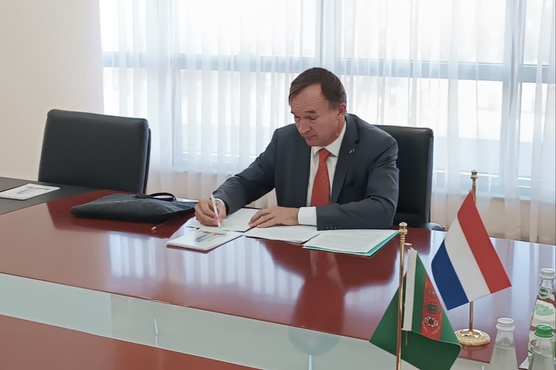 Dutch Ambassador Andre Carstens completes his mission in Turkmenistan