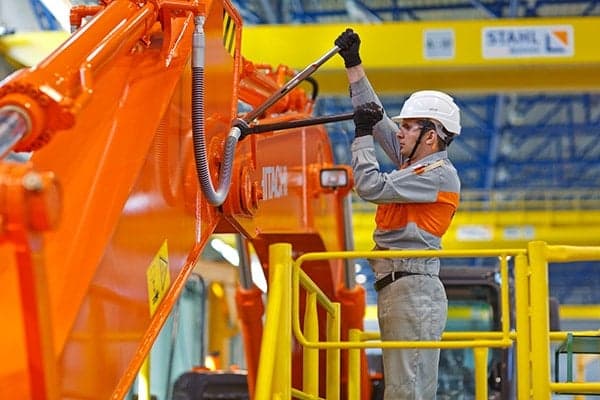 hitachi-develop-generative-ai-preserves-experience-retiring-employees