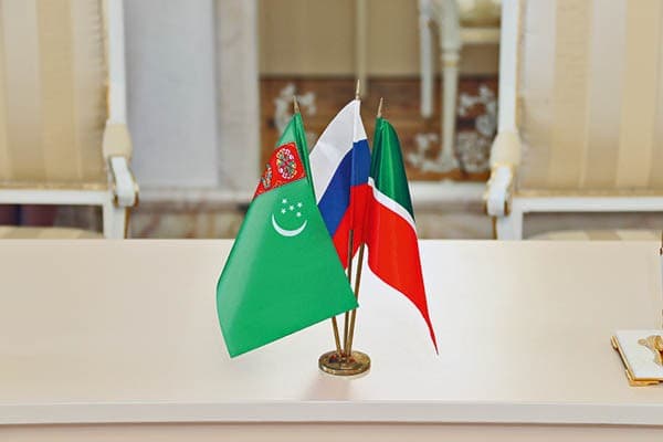 Türkmenistanyň we Tatarystan Respublikasynyň Baştutanlary öňde boljak özara saparlary ara alyp maslahatlaşdylar