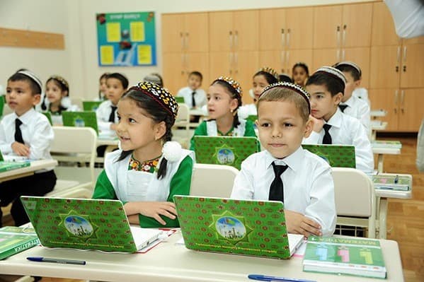 bolee-766-tysyach-pervoklassnikov-pojdut-v-shkoly-turkmenistana-v-novom-uchebnom-godu