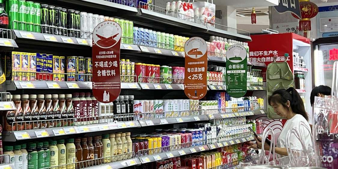 Şanhaý şekeriň aşa köp sarp edilmegine garşy reňkli kodly duýduryşlar arkaly göreşip başlar