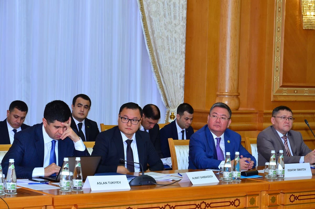 Aşgabatda administratiw çäreler boýunça kazylaryň okuwlary geçirilýär