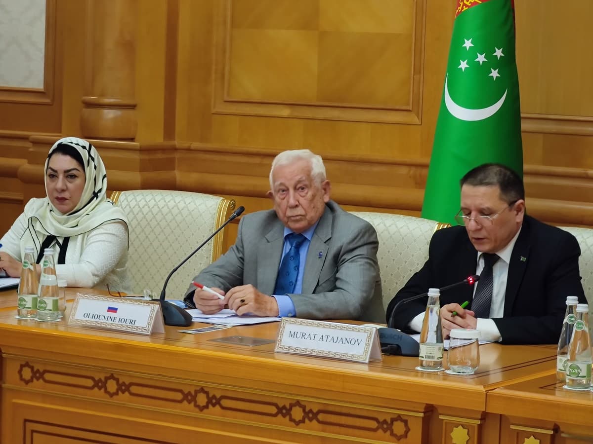 specialisty-pyati-stran-kaspiya-sobralis-v-ashhabade-na-obuchayushchij-kurs-po-upravleniyu-morem