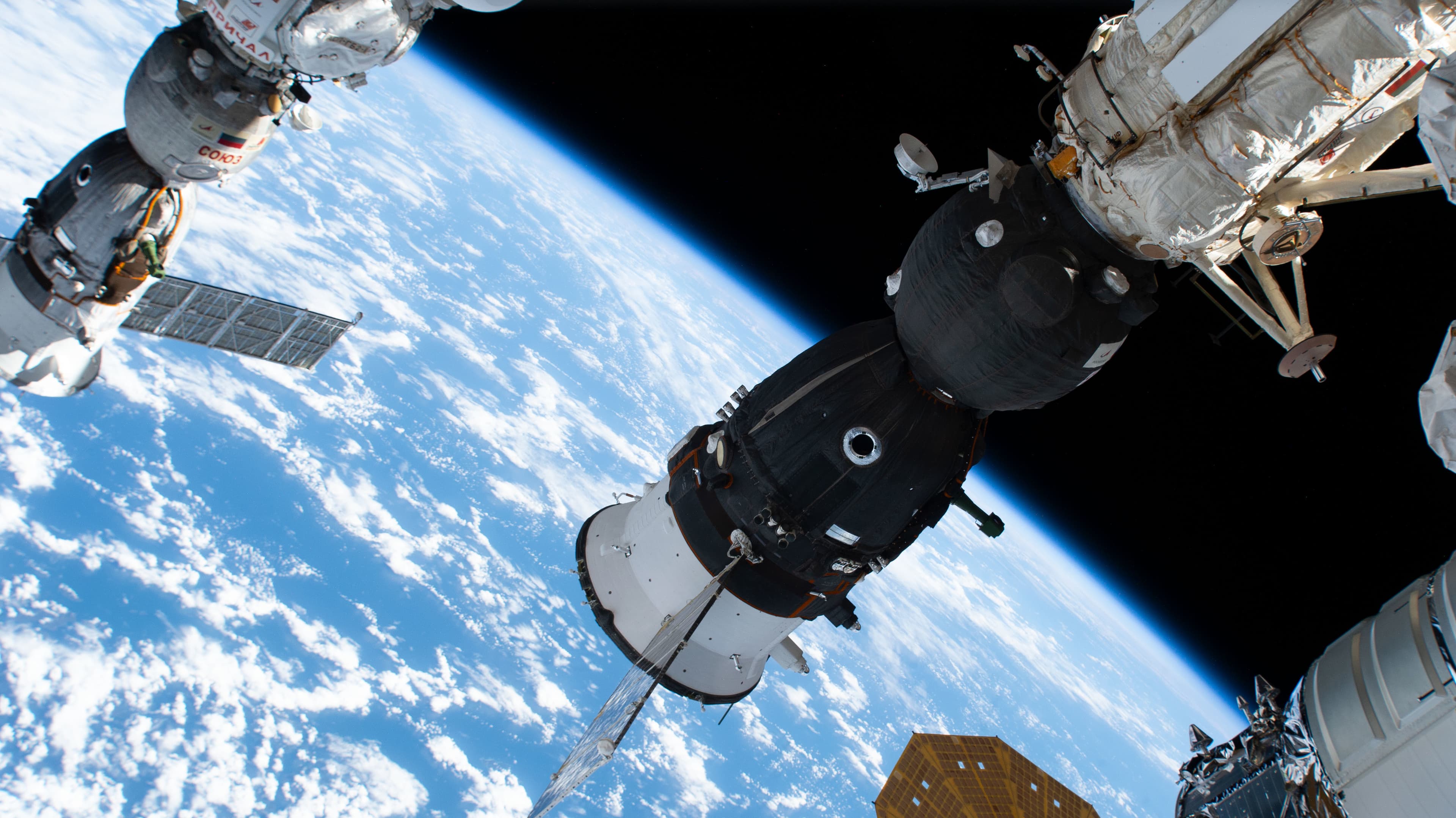 oleg-kononenko-pozdravil-s-orbity-prezidenta-turkmenistana-s-dnem-rozhdeniya