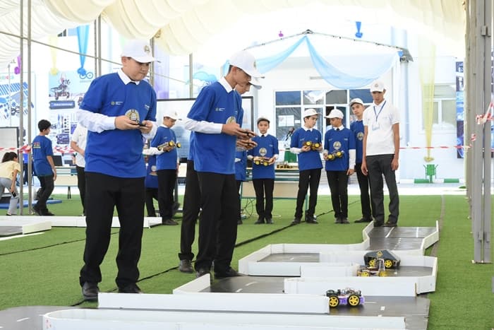 educational-robotics-competitions-was-held-turkmenistan