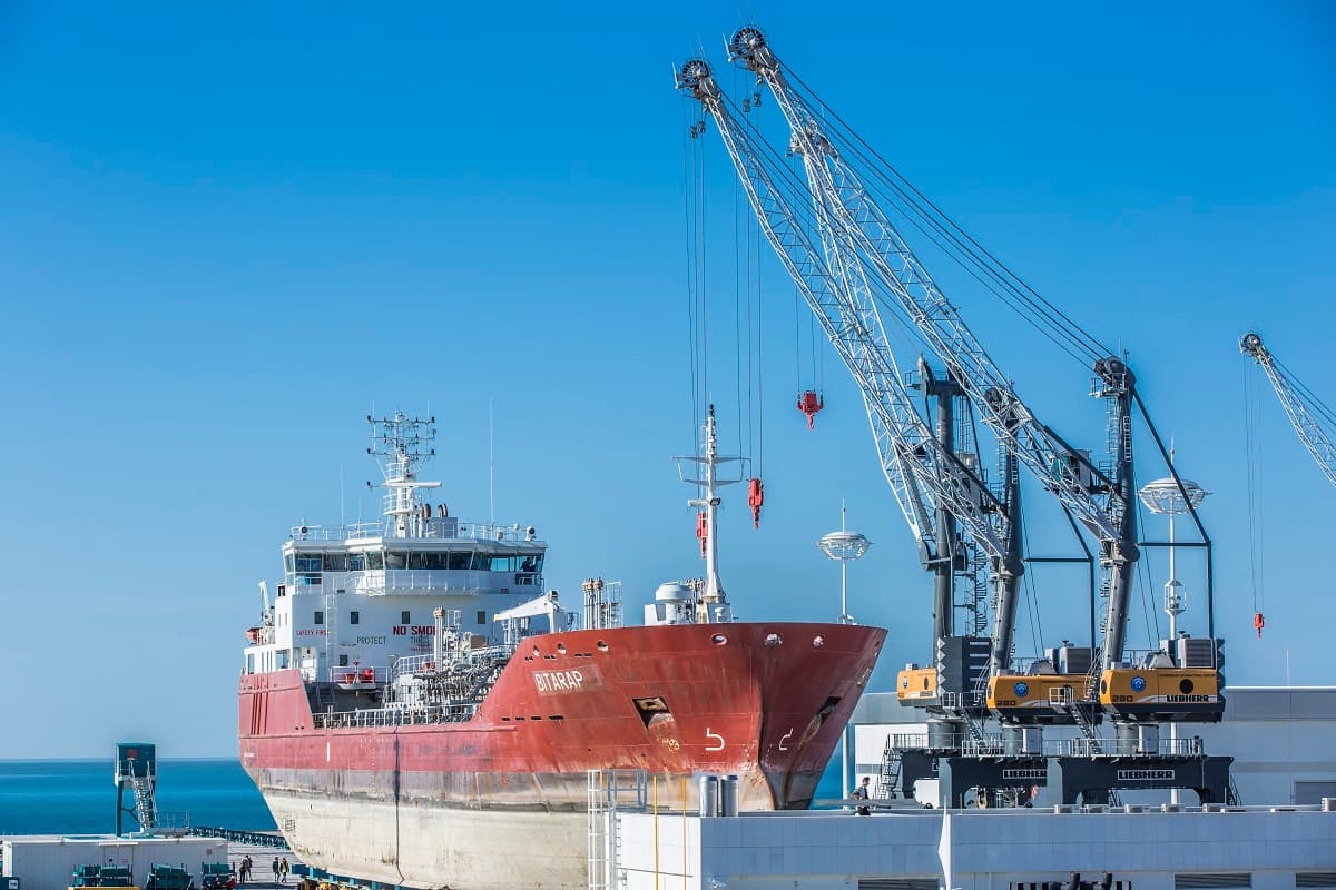 vozmozhnosti-turkmenskoj-sudoverfi-privlekli-vnimanie-na-transportnom-forume-v-astane