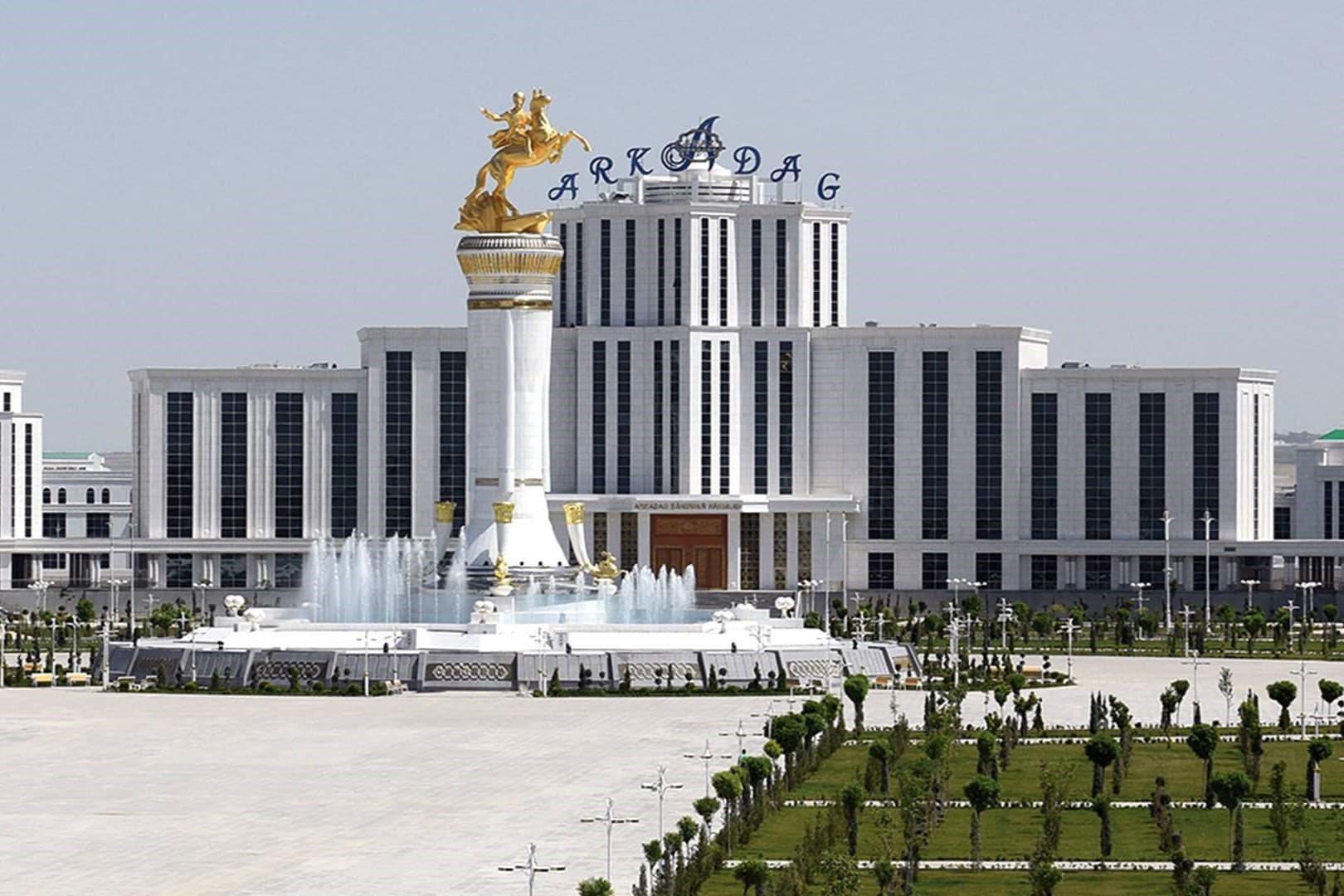 blagotvoritelnyj-fond-im-gurbanguly-berdymuhamedova-profinansiroval-180-slozhnyh-operacij