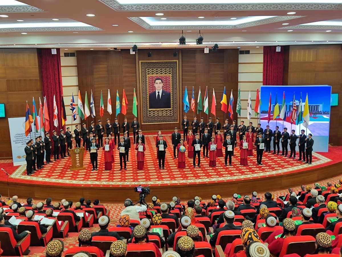 halk-maslahatynyn-mejlisinin-netijeleri-we-geljege-gonukdirilen-wezipeler-turkmenistanyn-dim-nin-hgi-de-gecirilen-forum