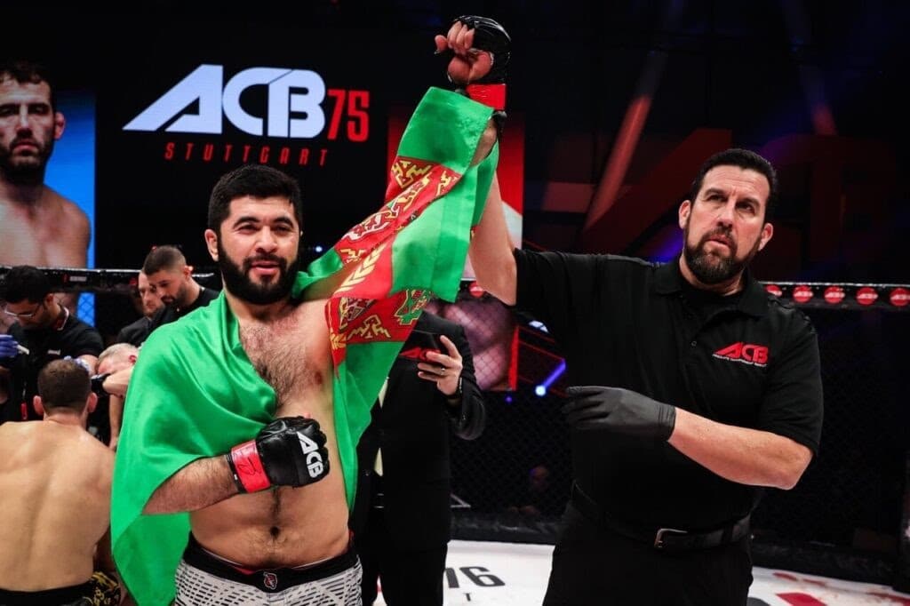 turkmen-fighter-dovletjan-yagshimuradov-defeated-polish-maciej-ruzhanski