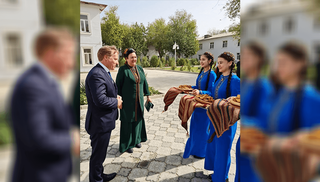 mer-maryjskogo-regiona-i-posol-velikobritanii-rassmotreli-potencialnoe-sotrudnichestvo-v-sfere-turizma