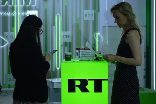 rt-snyal-dokumentalnyj-film-o-turkmenskih-kovrah