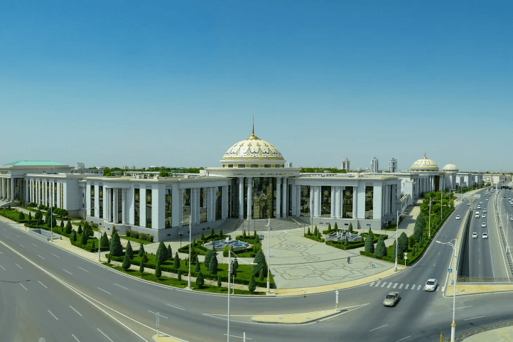 mekdep-okuwcylarynyn-arasynda-surat-cekmek-boyunca-baslesik-yglan-edildi