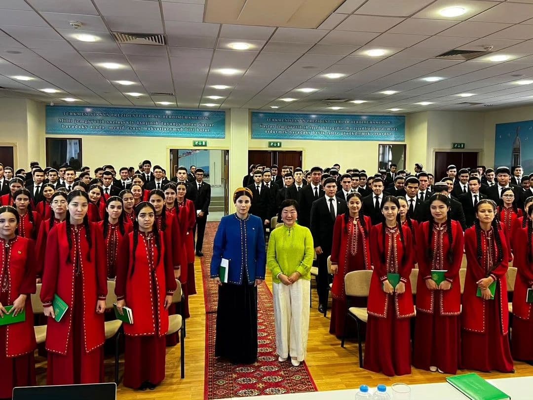 yunep-direktory-turkmenistanyn-ekologiki-taslamalary-bilen-tanysdy