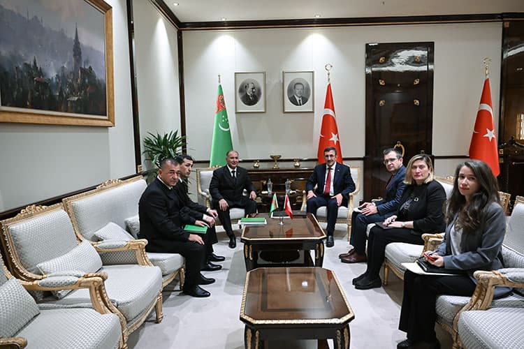 Türkmenistan we Türkiýe özara söwda dolanyşygyny 5 milliard dollara ýetirmäge çalyşýarlar