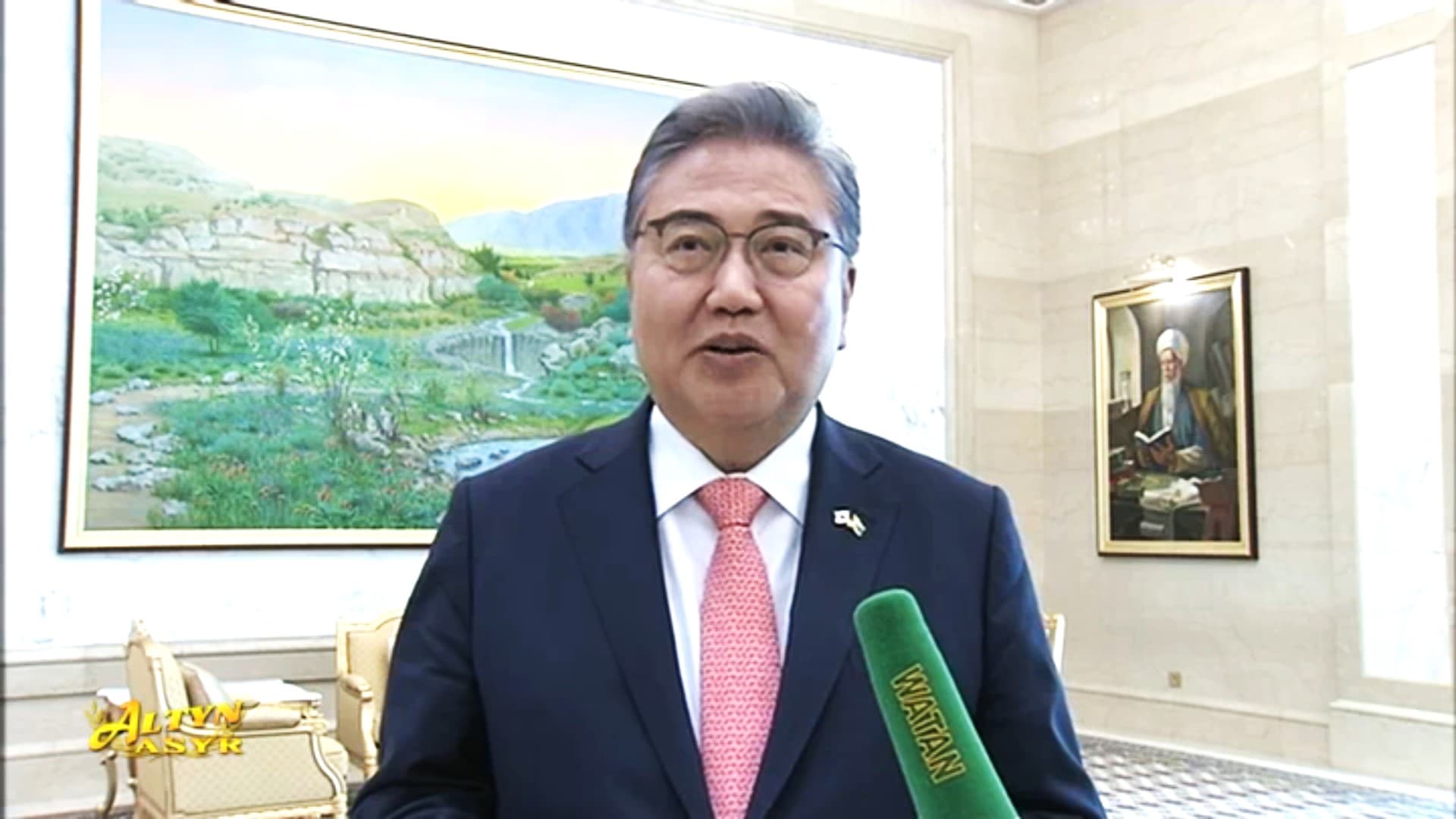 Serdar Berdimuhamedow we Pak Jin türkmen-koreý gepleşikleriniň geljegini beýan etdiler
