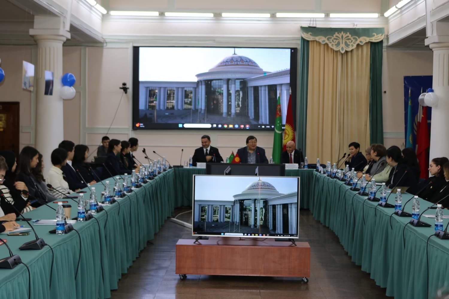 akademicheskie-svyazi-novomu-pokoleniyu-diplomatov