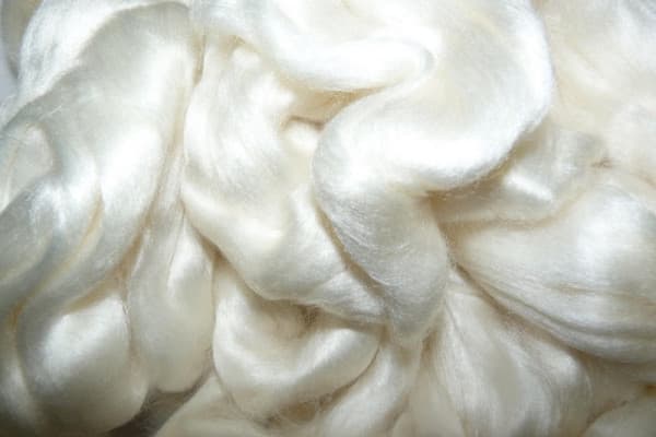 torgi-na-gtsbt-realizovana-produkciya-legkoj-promyshlennosti-turkmenistana