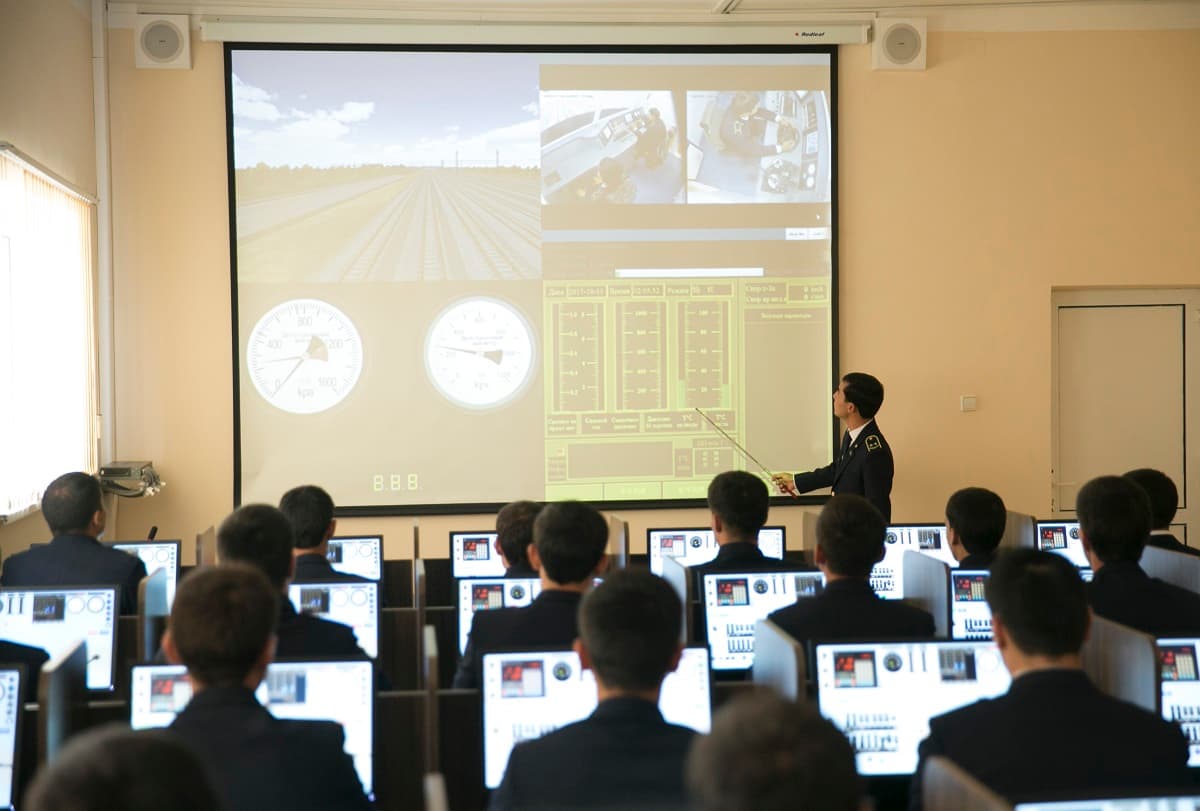 second-graduation-afghan-railway-workers-who-completed-training-course-turkmenistan-took-place