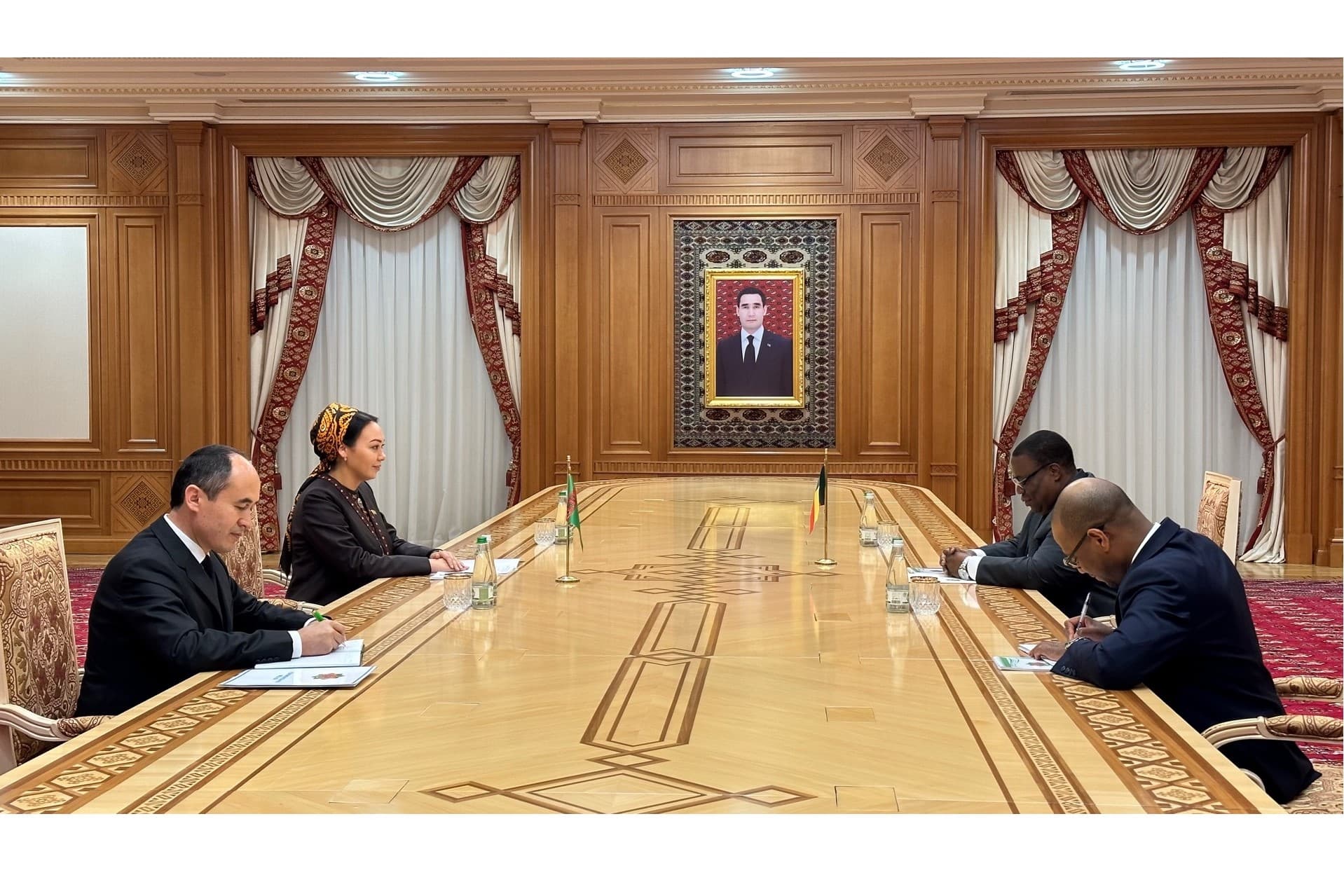 v-turkmenistane-akkreditovan-novyj-posol-respubliki-benin