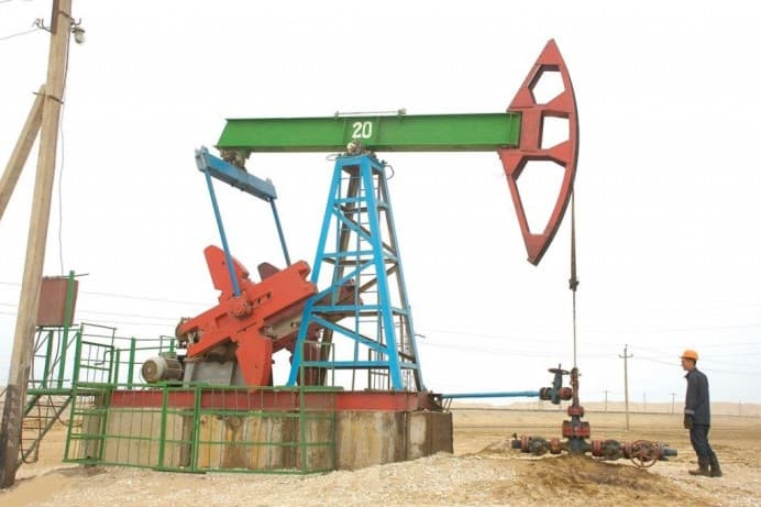 na-odnom-iz-starejshih-mestorozhdenij-turkmenistana-uvelichili-dobychu-nefti