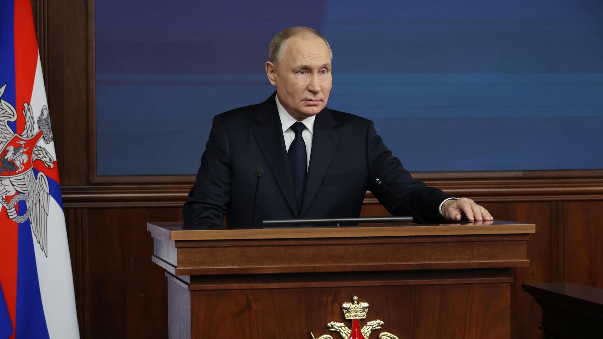 Wladimir Putiniň Prezidentlige dalaşgär hödürlenmegi üçin gollar ýygnalýar
