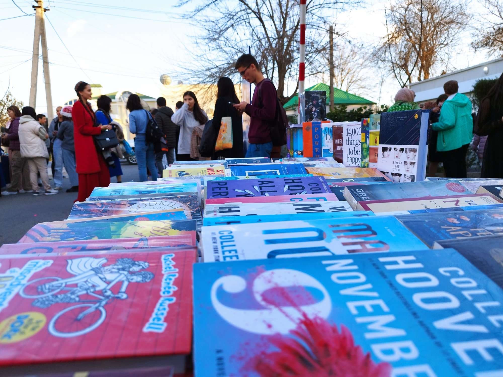 Aşgabatda Täze ýyl kitap ýarmarkasy geçirildi