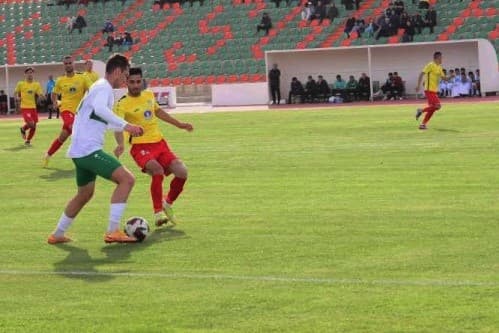 Gurbanguly Berdimuhamedow "Arkadag" futbol toparynyň türgenleri bilen duşuşdy