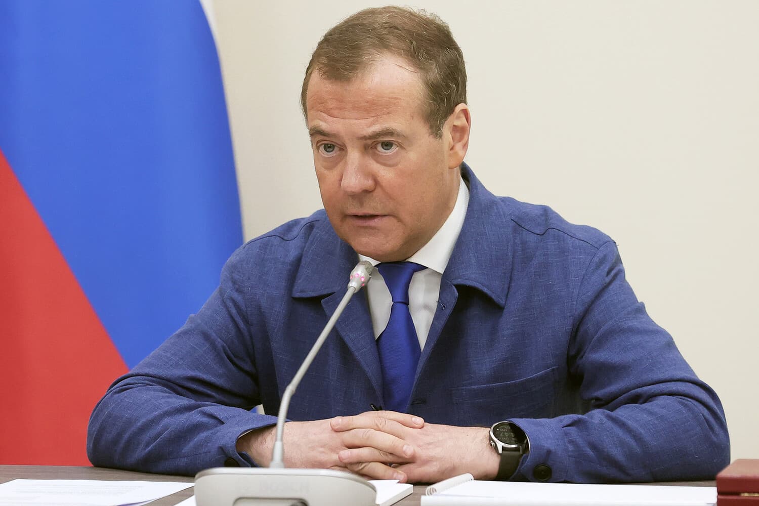 medvedev-ukreplenie-otnoshenij-moskvy-i-ashhabada-sluzhit-interesam-bezopasnosti-v-ca