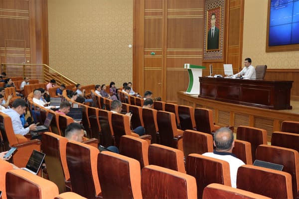 torgi-na-gtsbt-realizovany-polipropilen-i-turkmenskie-kovry