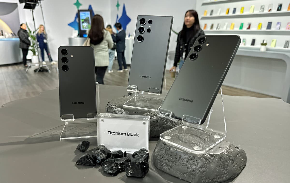 samsung-introduced-new-smartphones-ai