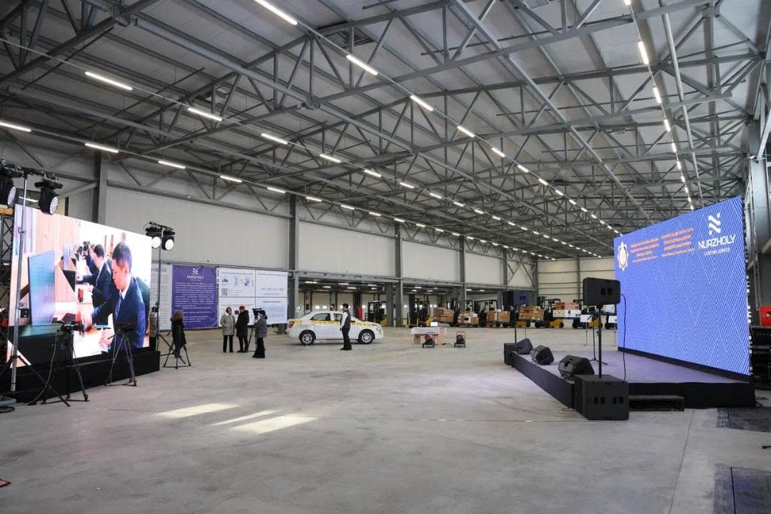 В Казахстане открылся новый международный торгово-логистический центр