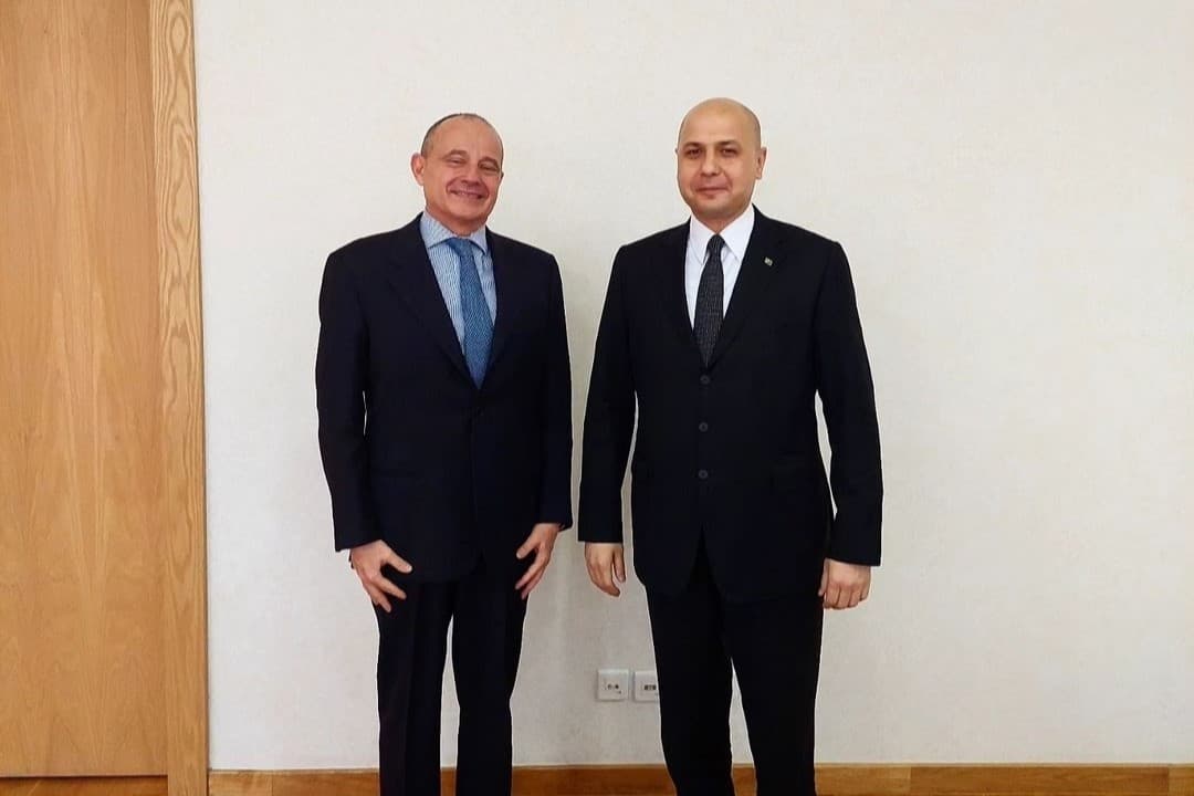 Daşary işler ministriniň orunbasary Italiýanyň ilçihanasyna bardy