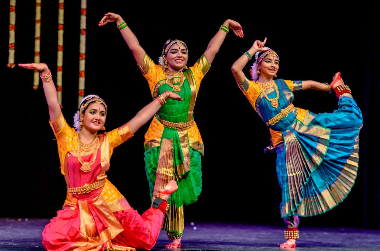 evening-indian-kathak-dance-honor-75th-anniversary-republic-day-india