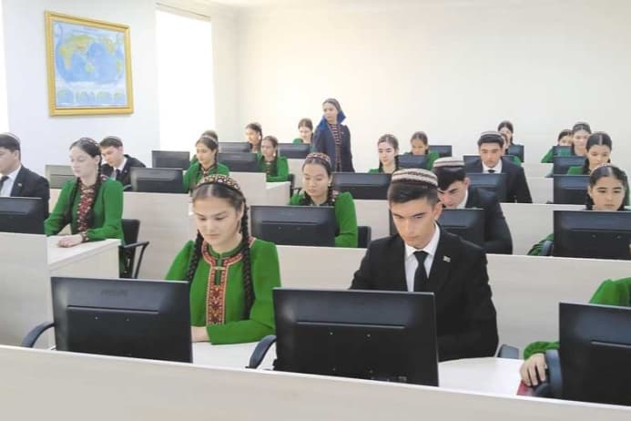 vysshaya-yazykovaya-shkola-strany-provedet-olimpiadu-sredi-shkolnikov-9-11-klassov