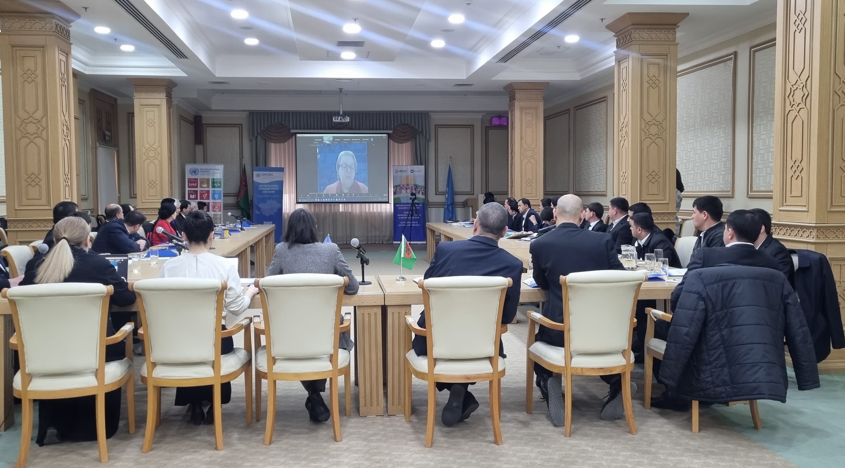 usaid-i-partnery-oon-povyshayut-potencial-sotrudnikov-grazhdanskoj-aviacii-turkmenistana