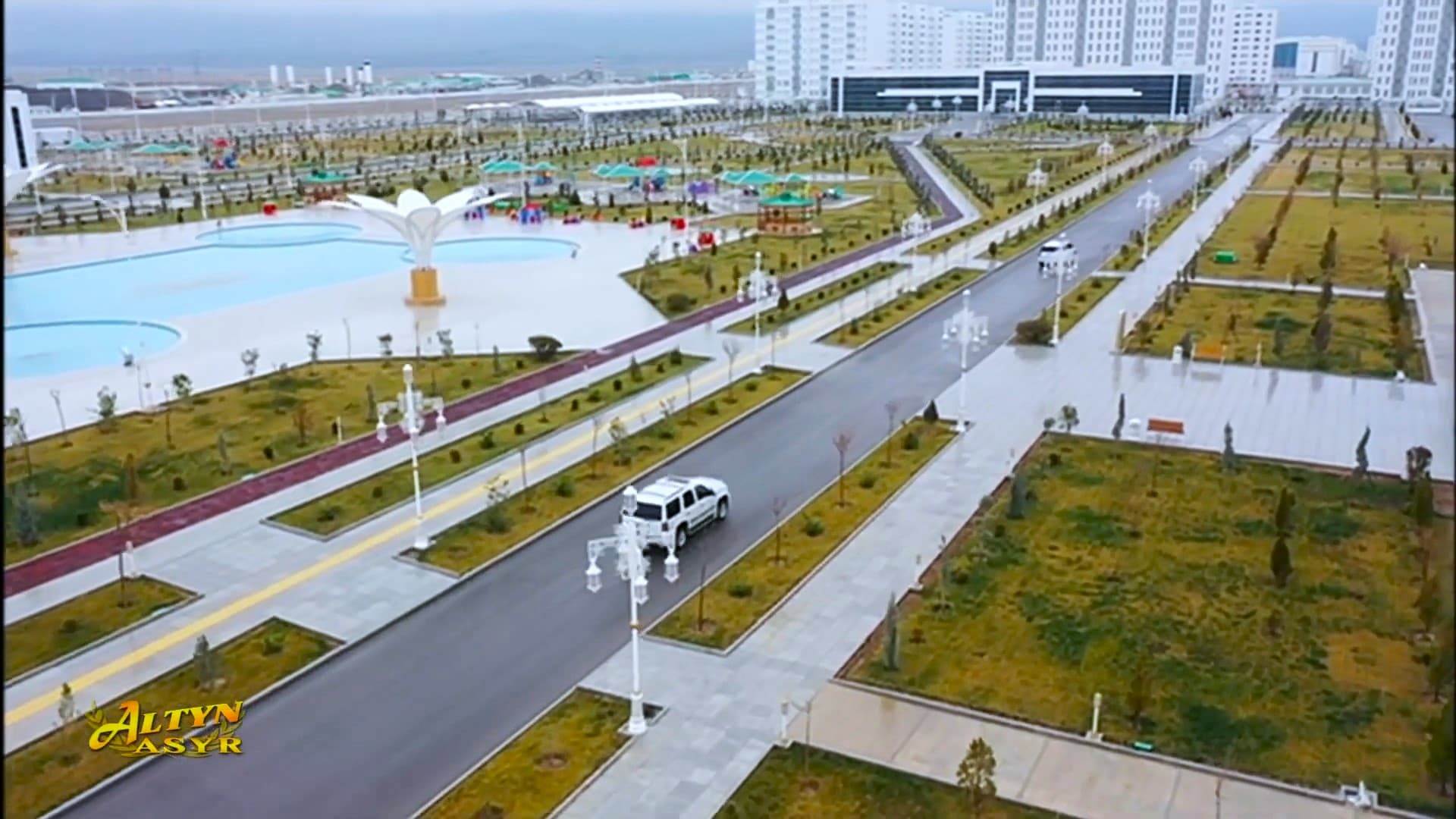 gurbanguly-berdimuhamedov-inspected-development-city-arkadag-and-activities-charitable-foundation