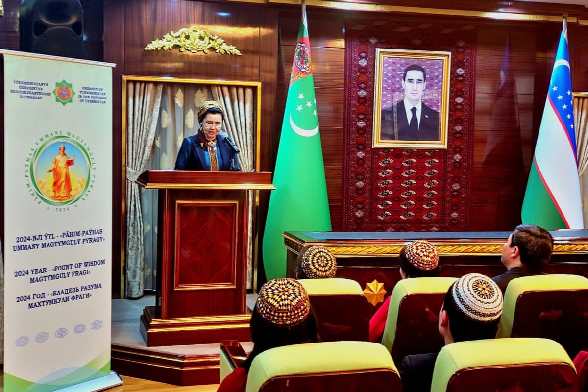 daskent-saherinde-turkmenistanda-durmusa-gecirilyan-ozgertmeler-barada-brifing-gecirildi