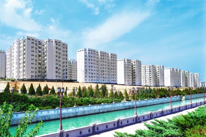 okolo-treh-desyatkov-zdanij-dlya-torgovli-i-bytovyh-uslug-vozvedut-v-rajone-parahat-7