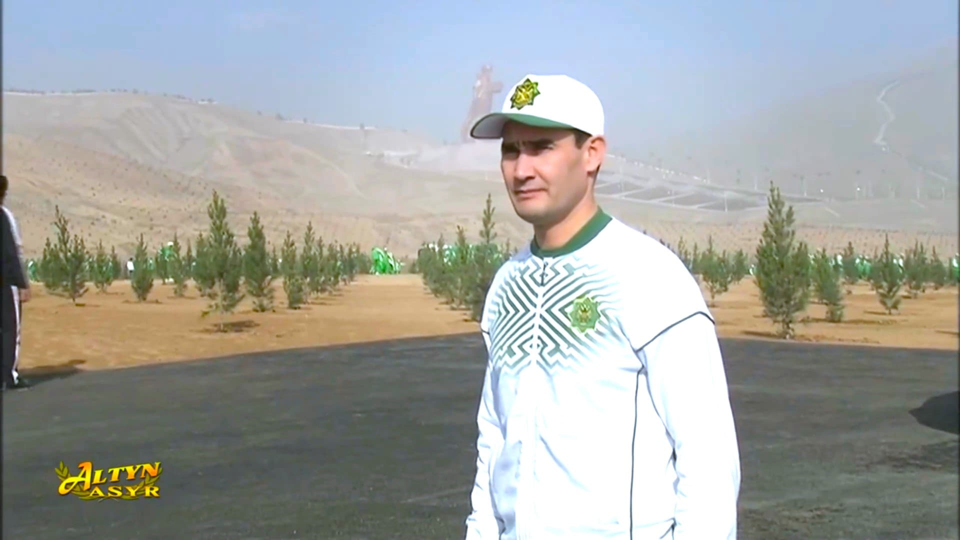 v-turkmenistane-vysadili-okolo-595-tysyachi-sazhencev-derevev-v-subbotu